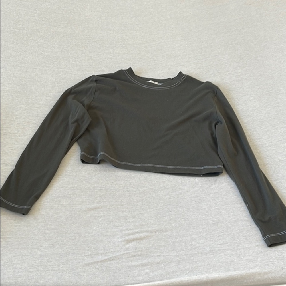 Medium cotton on crop top